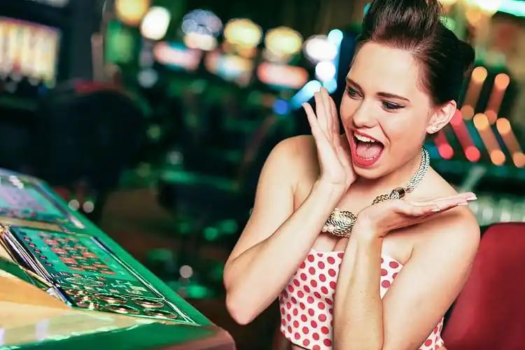 Tampilan antarmuka Mahjong Ways 2 di aplikasi mobile lapakbo menunjukkan grid permainan dan simbol